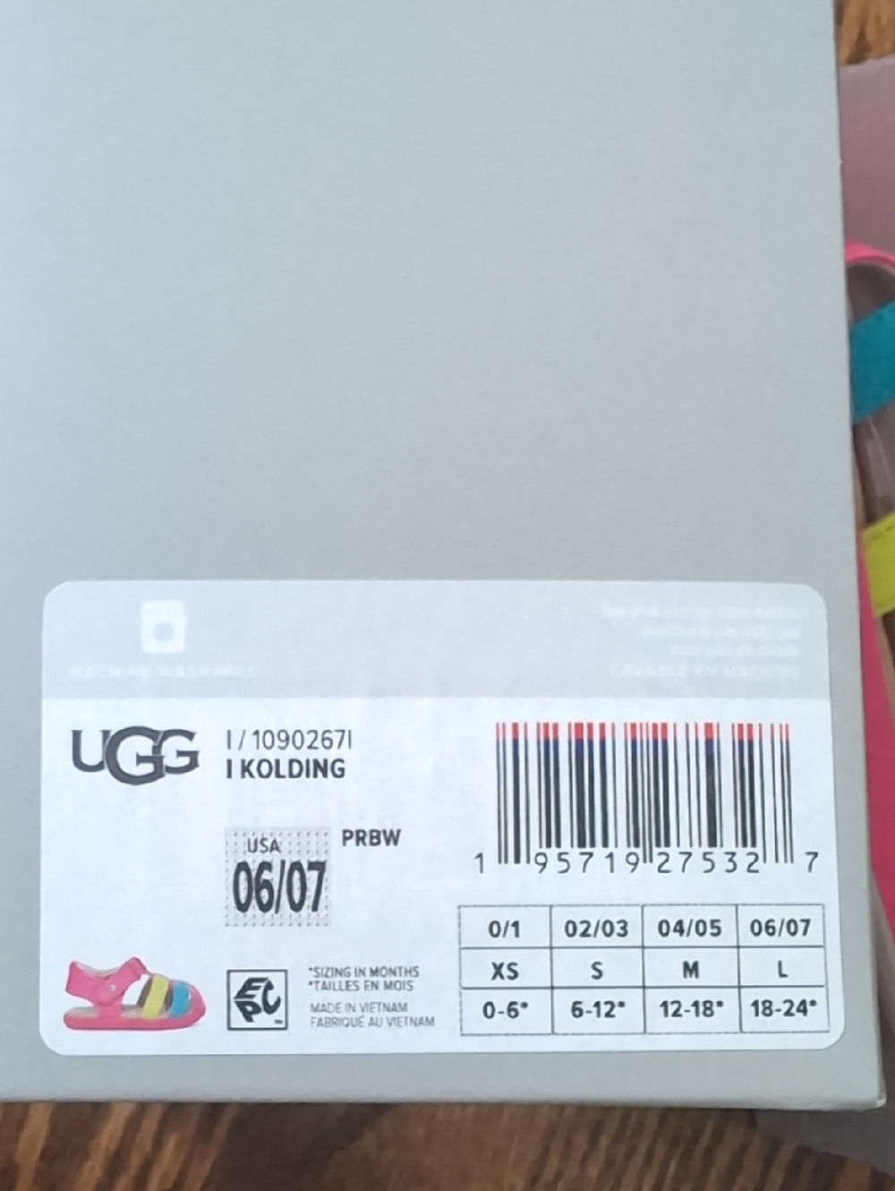 UGG Sandals - Kids - Picture 3 of 4